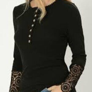 174.  Doe & Rae NWT  Henley Shirt Long Sleeves  Ribbed Knit  Slim Fit  Black